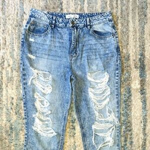 Almost Famous Distressed Blue Jeans GUC sz 11